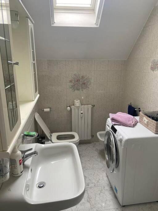 La Casa Di Giada Apartment Peschiera Borromeo Bagian luar foto